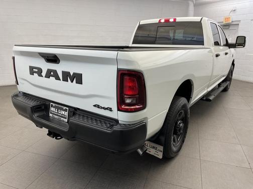 2025 RAM 3500 Tradesman Crew Cab 4x2 8' Box