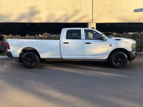 2025 RAM 3500 Tradesman Crew Cab 4x2 8' Box