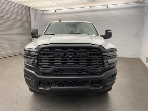 2025 RAM 2500 Tradesman Crew Cab 4x4 6'4' Box