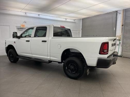 2025 RAM 2500 Tradesman Crew Cab 4x4 6'4' Box