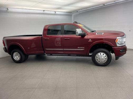 2024 RAM 3500 Limited Crew Cab 4x4 8' Box