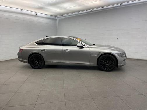 2023 Genesis Electrified G80 Base