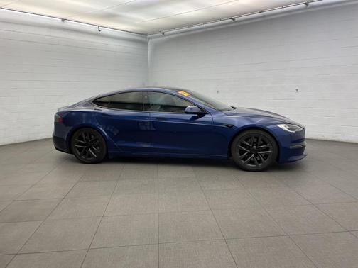 2021 Tesla Model S Plaid