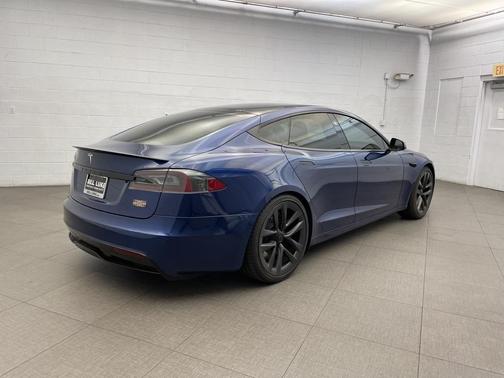 2021 Tesla Model S Plaid