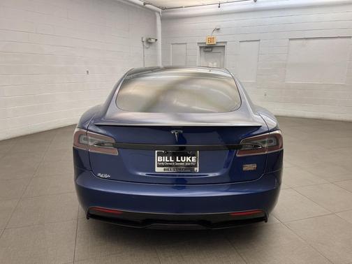 2021 Tesla Model S Plaid