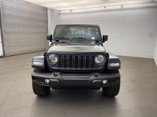 2025 Jeep Gladiator Nighthawk