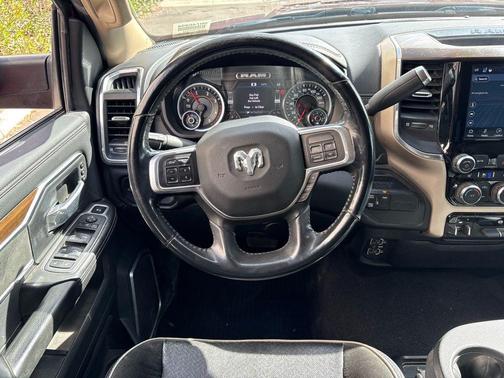 2022 RAM 2500 Laramie Crew Cab 4x4 6'4' Box