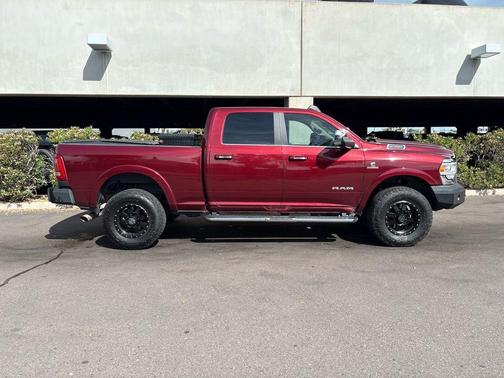 2022 RAM 2500 Laramie Crew Cab 4x4 6'4' Box
