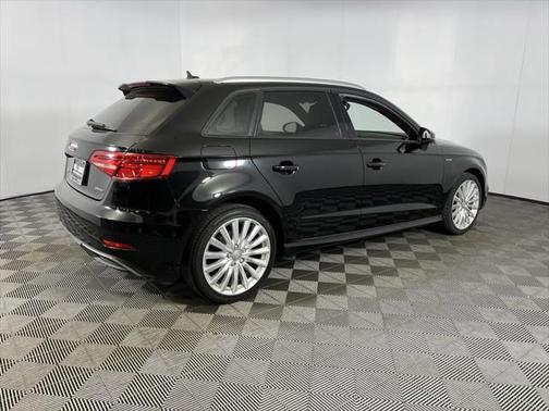 2017 Audi A3 e-tron 1.4T Premium