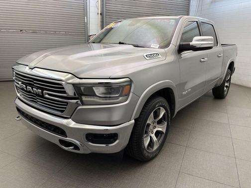 Billet Silver Metallic Clearcoat 2019 RAM 1500 Laramie