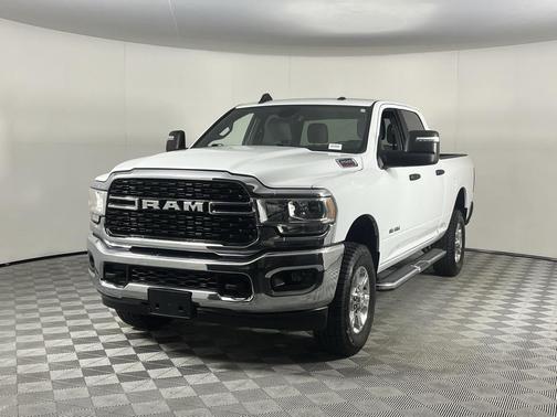 2023 RAM 2500 Big Horn Crew Cab 4x4 6'4' Box