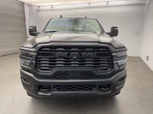2025 RAM 2500 Tradesman Crew Cab 4x4 6'4' Box