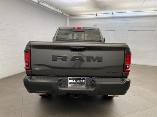 2025 RAM 2500 Tradesman Crew Cab 4x4 6'4' Box
