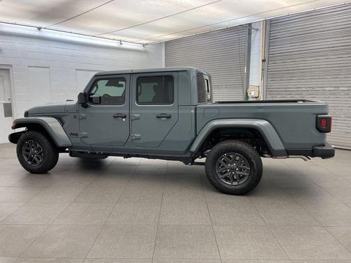 2026 Jeep Gladiator Sport S