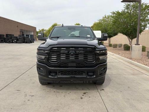 Diamond Black Crystal Pearlcoat 2025 RAM 2500 Big Horn Crew Cab 4x4 6'4' Box