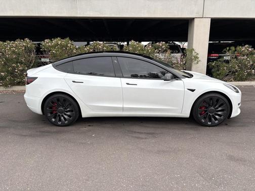 2023 Tesla Model 3 Performance