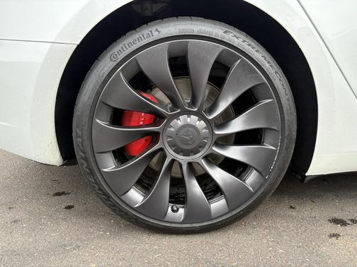 2023 Tesla Model 3 Performance