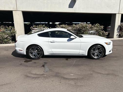 2017 Ford Mustang EcoBoost Premium
