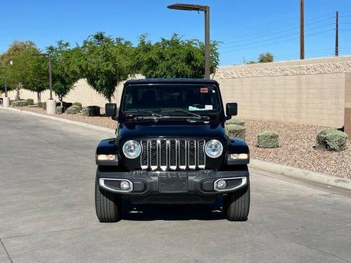 Black Clearcoat 2021 Jeep Gladiator Overland