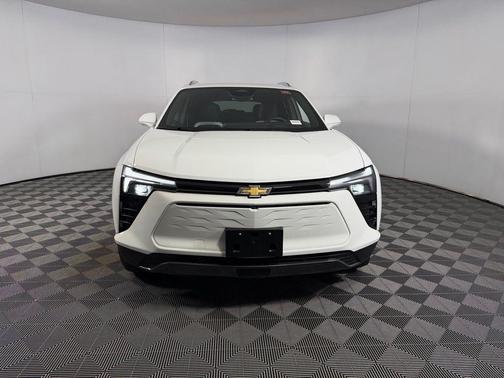 Summit White 2024 Chevrolet Blazer EV eAWD LT