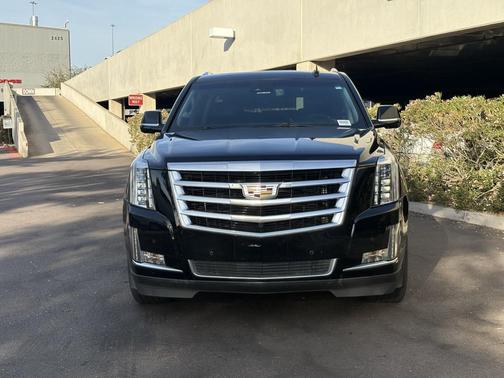 2016 Cadillac Escalade ESV Luxury