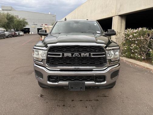 2021 RAM 2500 Tradesman Crew Cab 4x4 6'4' Box