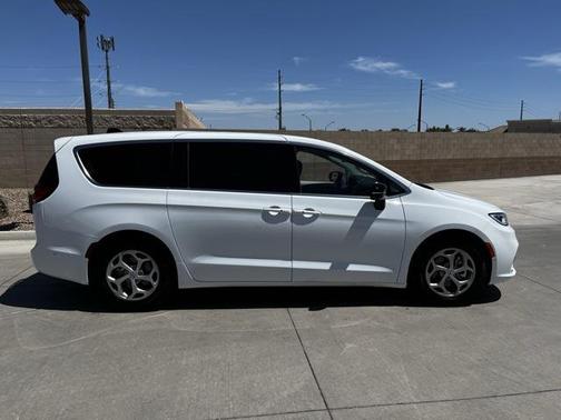 2024 Chrysler Pacifica Limited