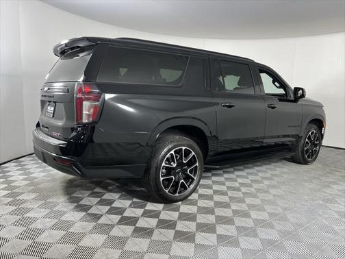 2024 Chevrolet Suburban RST