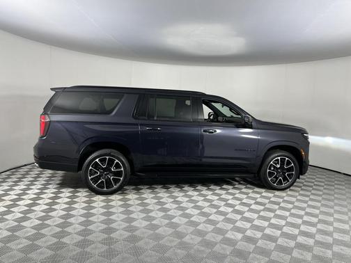 2025 Chevrolet Suburban RST