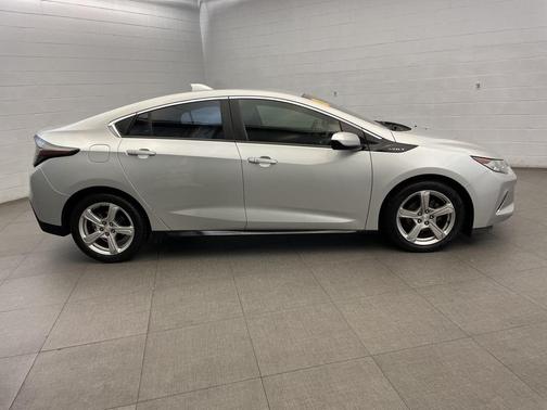 2018 Chevrolet Volt LT