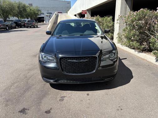2020 Chrysler 300 Touring