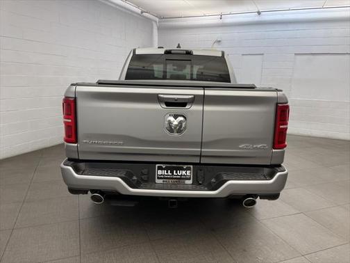 2025 RAM 1500 ST