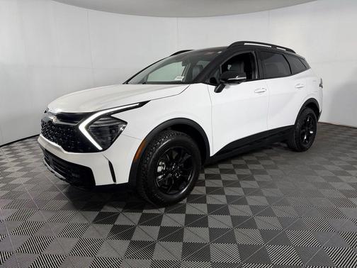 Glacial White Pearl 2025 Kia Sportage S