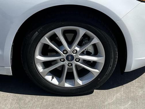2020 Ford Fusion Hybrid SE
