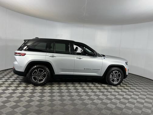 2022 Jeep Grand Cherokee 4xe Trailhawk