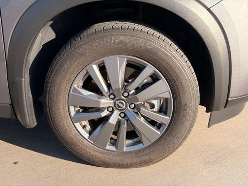 Gun Metallic 2024 Nissan Pathfinder SV FWD