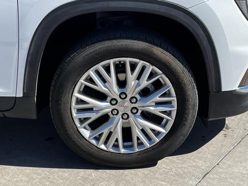 2024 GMC Acadia FWD Elevation