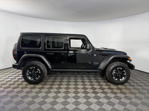 Black Clearcoat 2025 Jeep Wrangler 4xe Rubicon