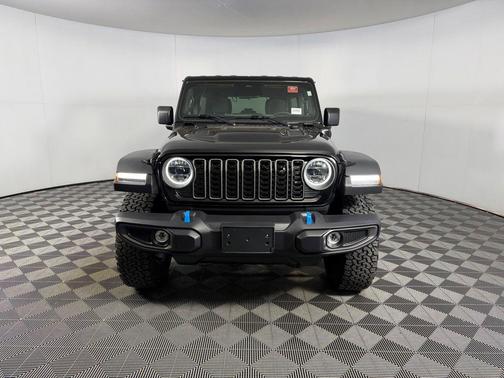 Black Clearcoat 2025 Jeep Wrangler 4xe Rubicon