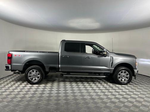 Carbonized Gray Metallic 2025 Ford F-250 Lariat