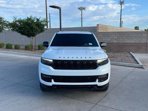 Bright White Clearcoat 2023 Jeep Wagoneer Series II Carbide 4x4