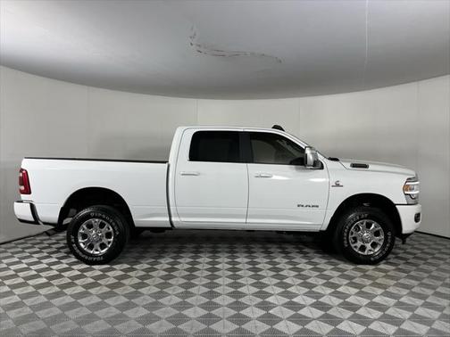 2024 RAM 2500 Laramie Crew Cab 4x4 6'4' Box