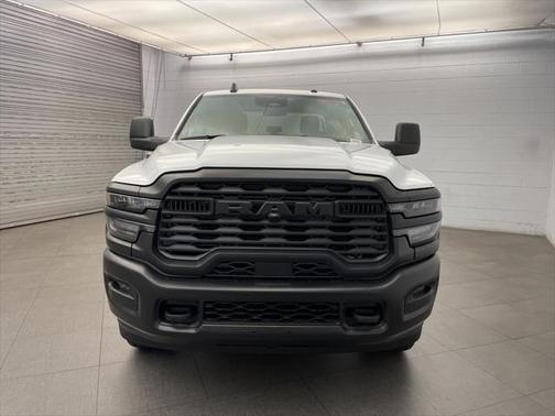 2025 RAM 2500 Tradesman Crew Cab 4x4 6'4' Box