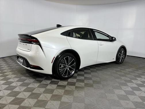 2023 Toyota Prius XLE