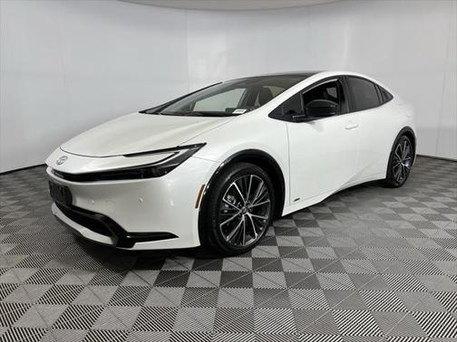 2023 Toyota Prius XLE