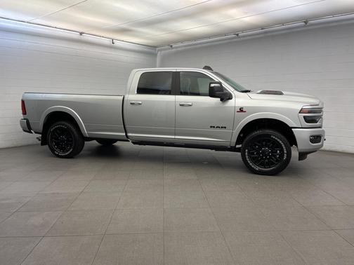 2026 RAM 3500 Limited