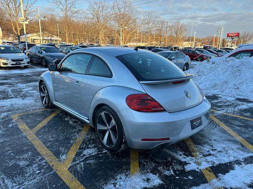 2012 Volkswagen Beetle Base