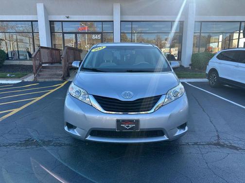 2014 Toyota Sienna LE