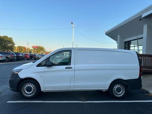 2020 Mercedes-Benz Metris Base