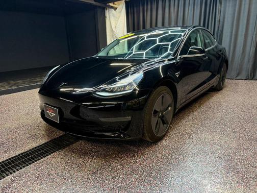 Black 2018 Tesla Model 3 Mid Range
